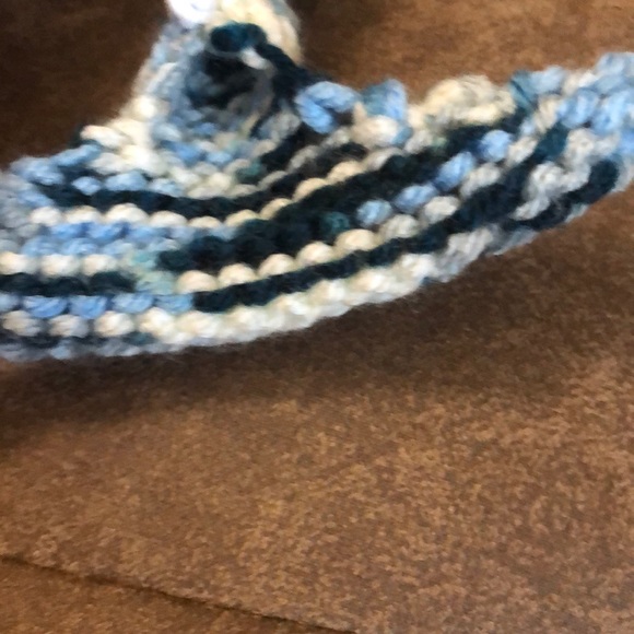 Sold -🆕 Handmade Knitted Fish Backpack Buddy 🆕 - Picture 5 of 8